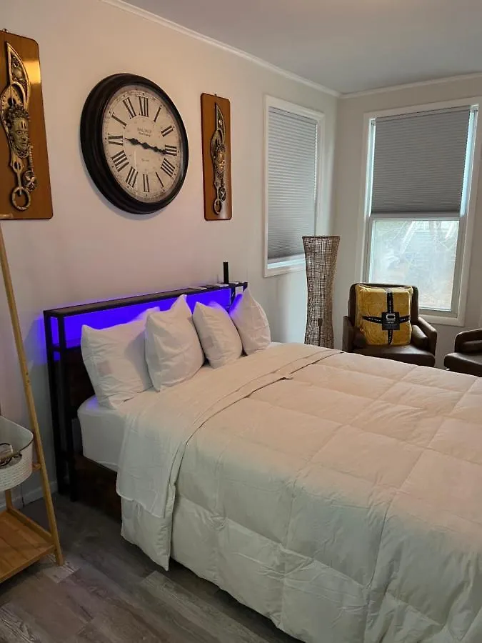 Santa Cruise Rooms & Hospitality Нью-Йорк