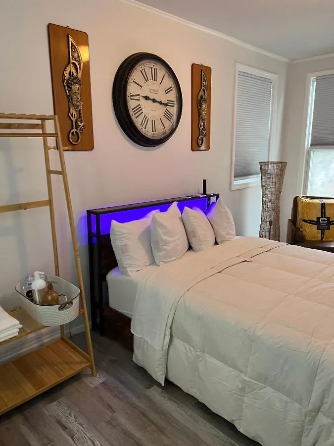 Проживание в семье Santa Cruise Rooms & Hospitality Нью-Йорк